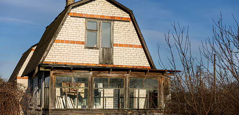 Types of Houses We Buy Without Repairs in Huntington Beach, CA